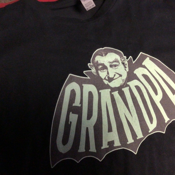 The MUNSTERS Grandpa tshirt - Picture 3 of 3
